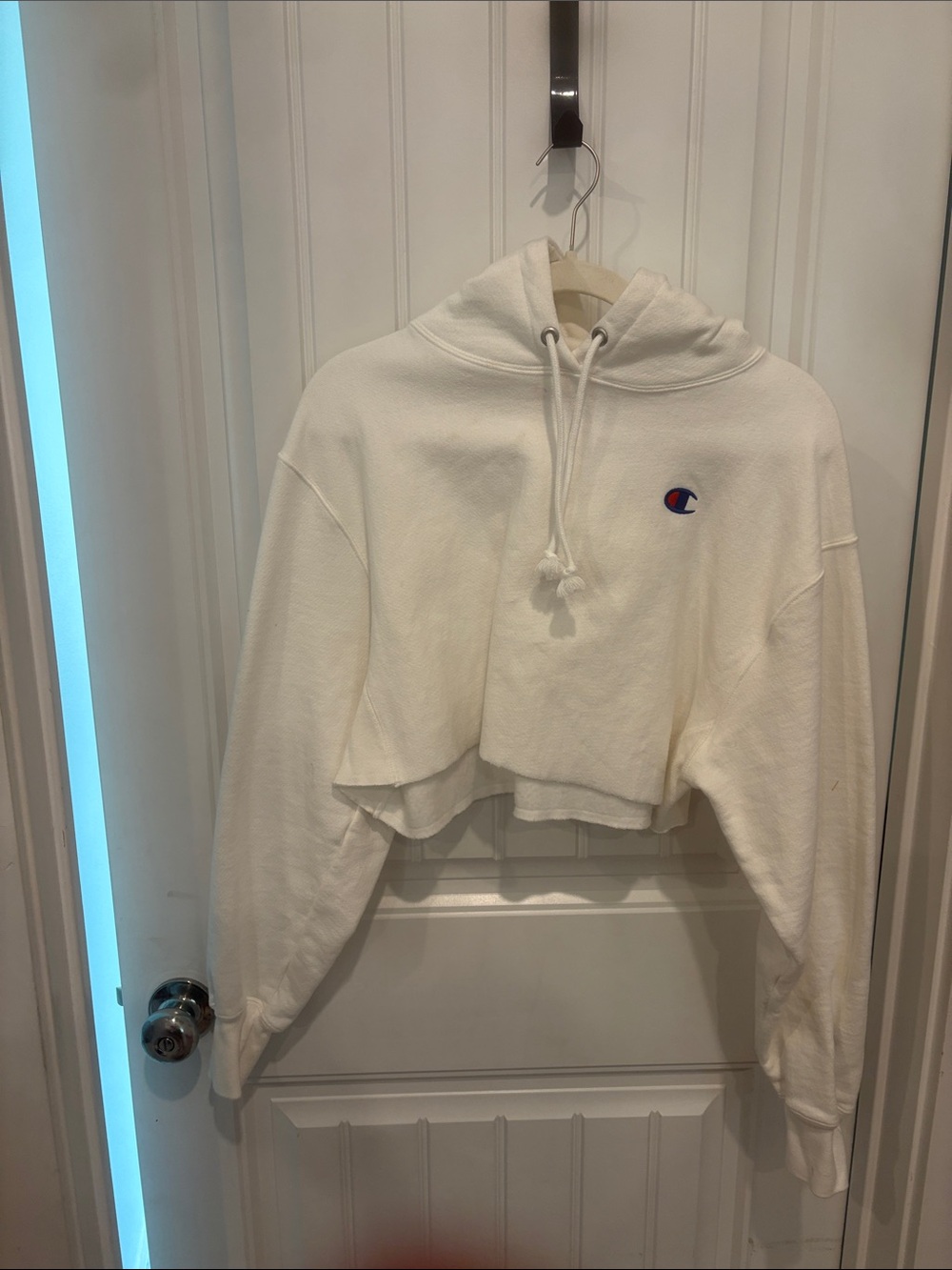 Champion Off-White Cropped Hoodie with Logo